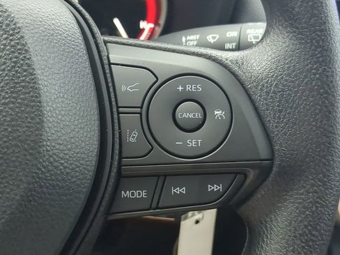 Used 2025 Toyota RAV4 LE image 33