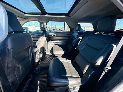 Used 2023 Ford Explorer XLT w/ Equipment Group 202A image 17