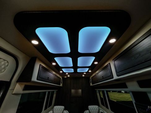 Used 2025 Mercedes-Benz Sprinter 3500 image 74