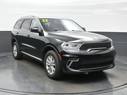 Used 2022 Dodge Durango SXT image 2