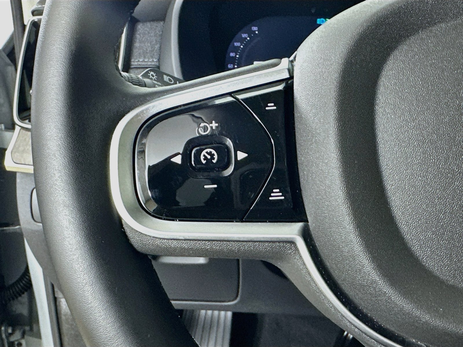 Certified 2026 Volvo XC90 B6 Ultra w/ Protection Package AWD/4WD image 18