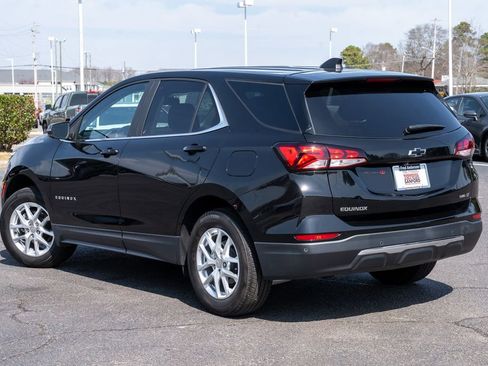 Used 2024 Chevrolet Equinox LT image 3
