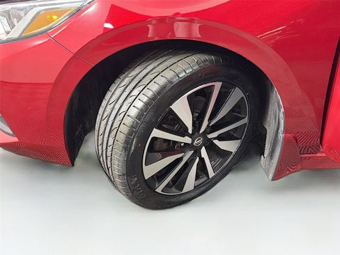 Used 2021 Nissan Sentra SV w/ SV Premium Package FWD image 37