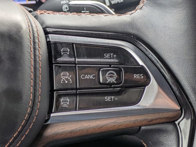 Certified 2025 Jeep Grand Cherokee Summit w/ Obsidian Package AWD/4WD image 28