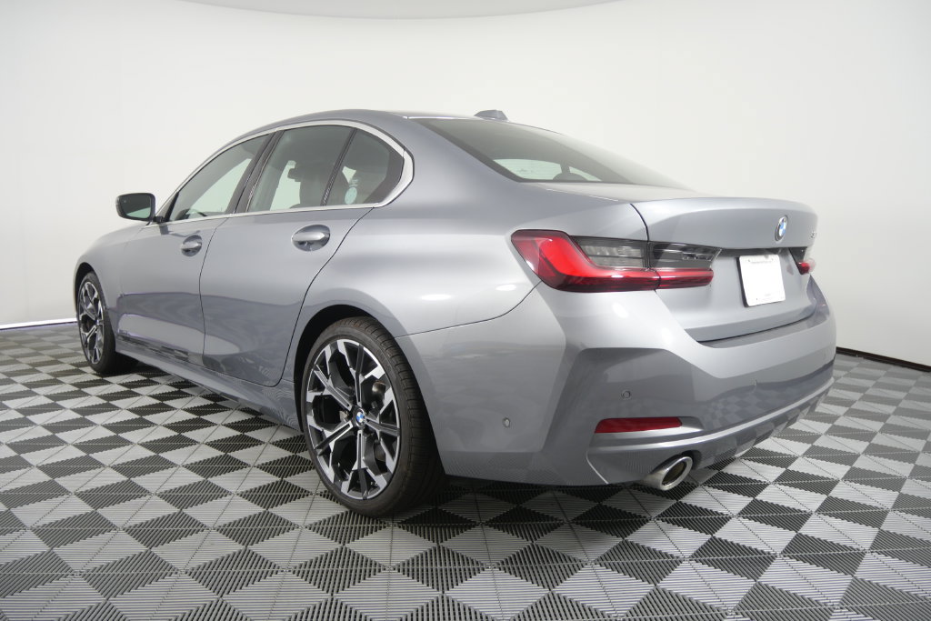 Used 2026 BMW 330i Sedan RWD image 6