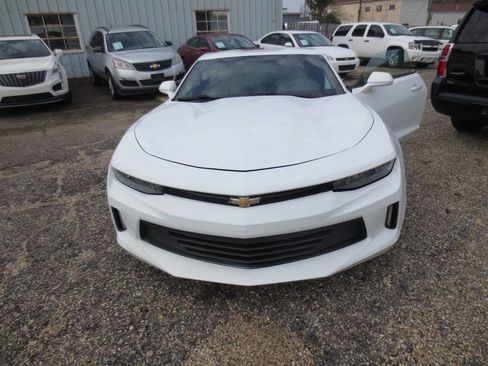 Used 2018 Chevrolet Camaro LT image 2