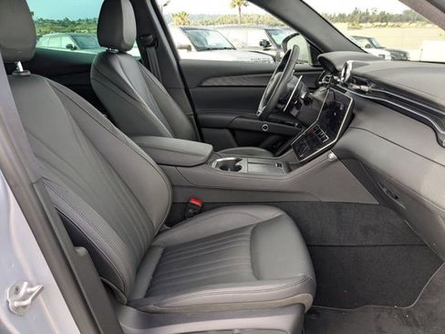 Used 2023 Maserati Grecale Modena image 16