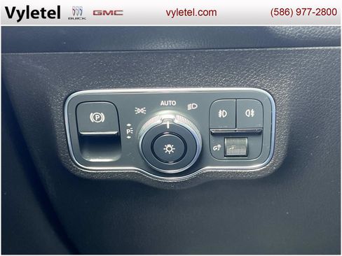 Used 2020 Mercedes-Benz GLB 250 4MATIC image 30