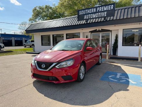 Used 2019 Nissan Sentra SV image 1