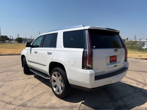 Used 2017 Cadillac Escalade Luxury RWD image 8