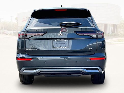 New 2026 Mitsubishi Outlander SE FWD image 4