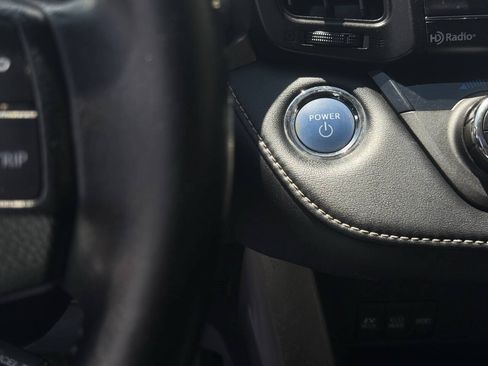 Used 2016 Toyota RAV4 XLE AWD/4WD image 18