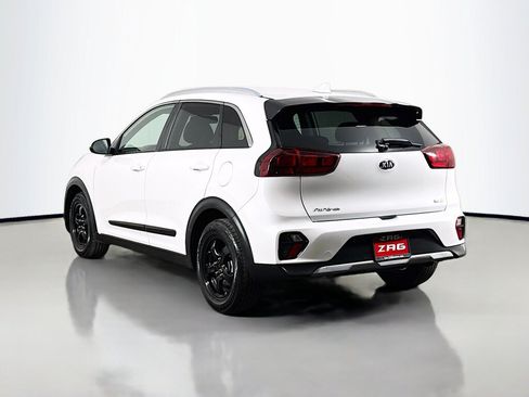 Used 2020 Kia Niro LX FWD image 3