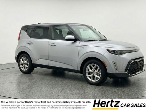 Used 2025 Kia Soul LX w/ LX Technology Package FWD image 1