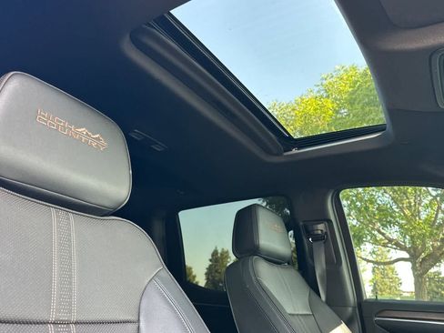 Used 2023 Chevrolet Silverado 1500 High Country w/ High Country Premium Package AWD/4WD image 18