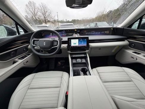 New 2026 Lincoln Nautilus Reserve image 10