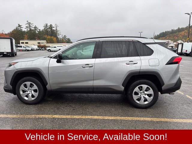Used 2021 Toyota RAV4 LE AWD/4WD image 4
