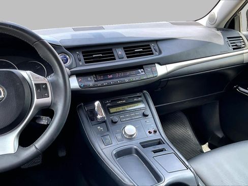 Used 2013 Lexus CT 200h w/ Premium Pkg FWD image 7