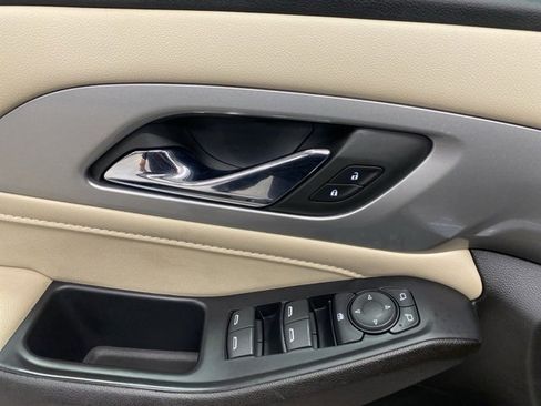 Certified 2022 Chevrolet Traverse LS image 29