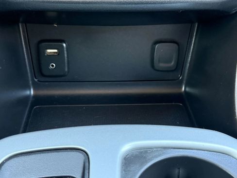 Used 2018 Chevrolet Colorado LT image 29