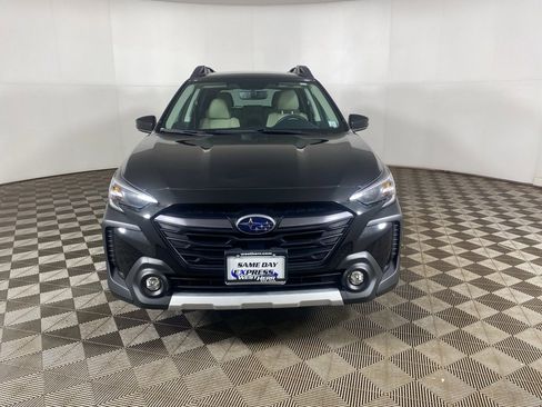 Certified 2025 Subaru Outback Limited image 11