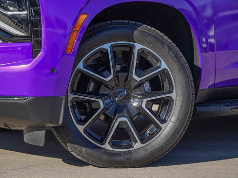 Used 2025 Chevrolet Tahoe RST w/ RST Capability Package image 2