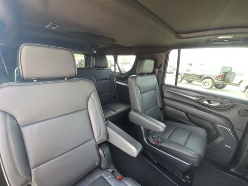 Used 2023 GMC Yukon XL Denali w/ Max Trailering Package image 16