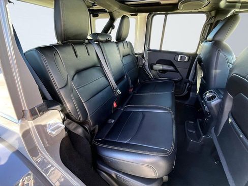 Used 2021 Jeep Wrangler Unlimited Sahara w/ Cold Weather Group image 28