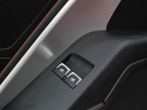Used 2019 Chevrolet Corvette Z06 RWD image 14