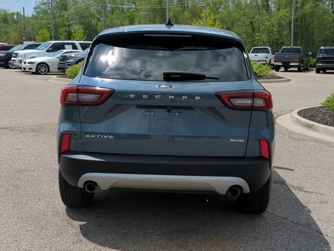 Used 2023 Ford Escape Active w/ Tech Pack #2 AWD/4WD image 7