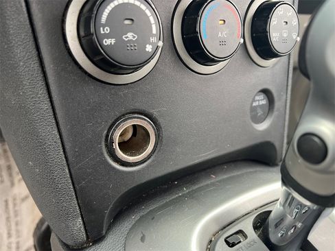 Used 2011 Nissan Rogue S image 17