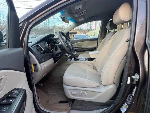 Used 2016 Kia Sedona LX w/ Option Group 020 image 26