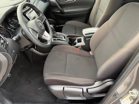 Certified 2021 Nissan Rogue Sport S image 30