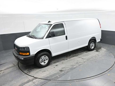 New 2025 GMC Savana 2500 w/ Driver Convenience Package image 15
