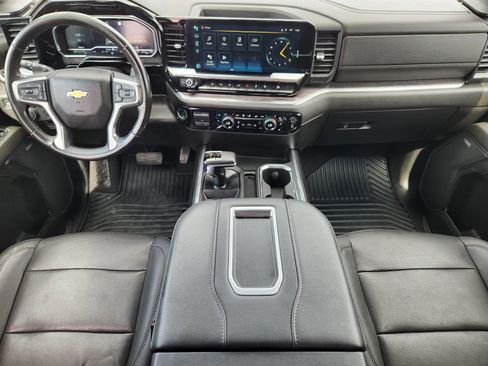 Used 2022 Chevrolet Silverado 1500 LTZ w/ Z71 Off-Road Package AWD/4WD image 27