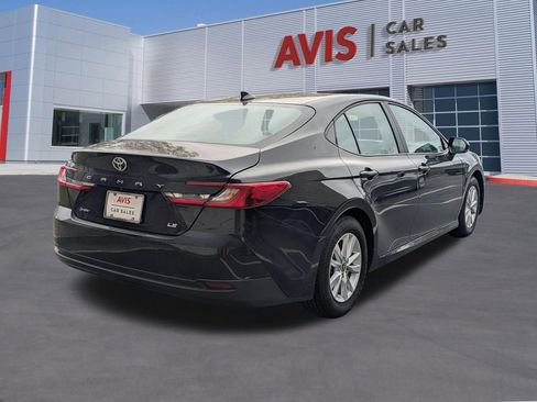 Used 2025 Toyota Camry LE image 6