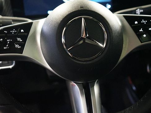 Used 2025 Mercedes-Benz CLA 250 w/ Exclusive Package image 14