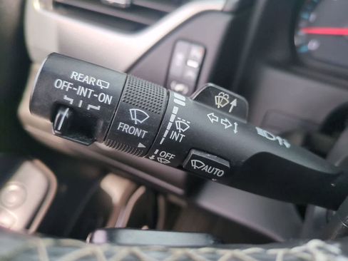 Used 2020 Chevrolet Suburban LT AWD/4WD image 24
