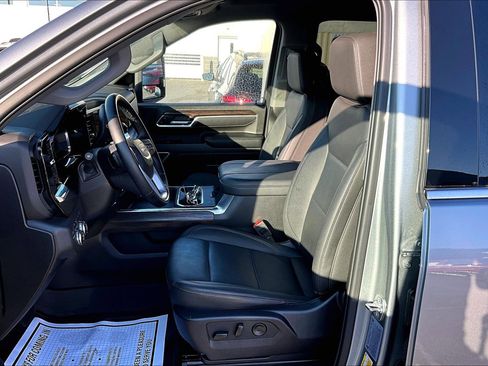 Used 2025 GMC Sierra 2500 SLT w/ SLT Premium Package image 21