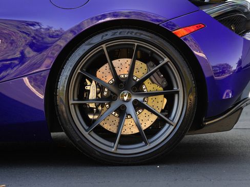 Used 2020 McLaren 720S image 36