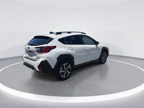 Used 2026 Subaru Crosstrek 2.5i Premium AWD/4WD image 8