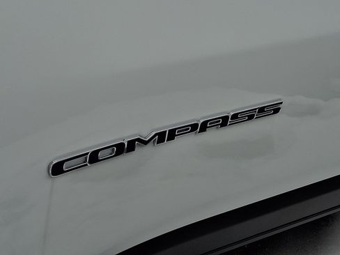 New 2026 Jeep Compass Limited w/ Sun, Sound & Navigation Group AWD/4WD image 5