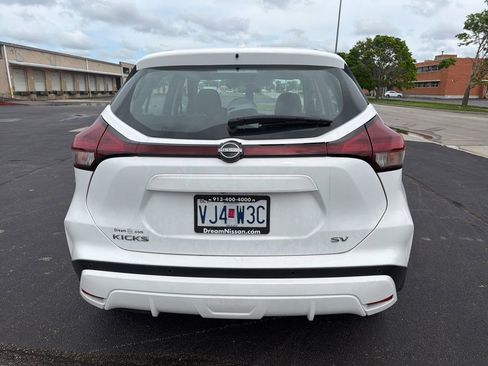 Used 2023 Nissan Kicks SV FWD image 6
