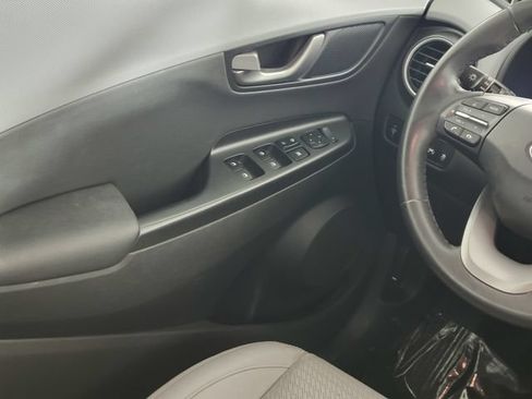 Used 2021 Hyundai Kona Limited w/ Cargo Package AWD/4WD image 32