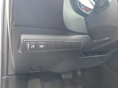 Used 2022 Toyota Corolla SE image 16