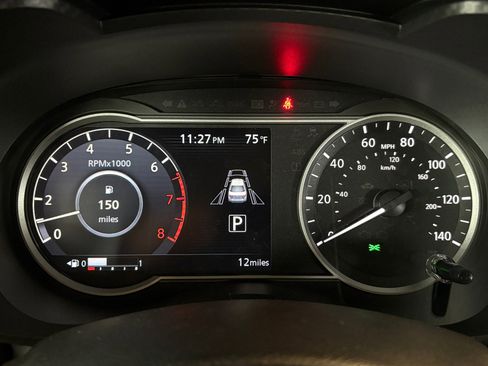 New 2025 Nissan Versa SR image 18