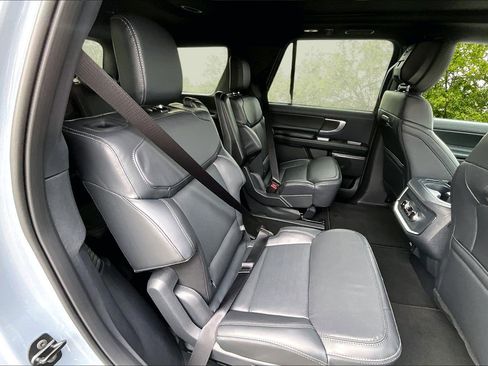 New 2026 Ford Expedition Platinum w/ Stealth Appearance Package image 9
