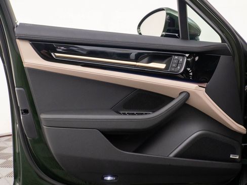 New 2026 Porsche Panamera 4 image 11