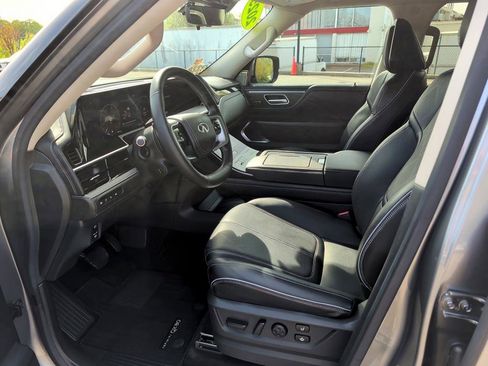 Certified 2025 INFINITI QX80 Sensory image 8