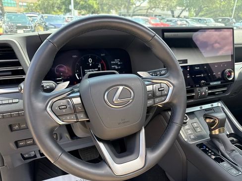 Certified 2026 Lexus GX 550 AWD/4WD image 14